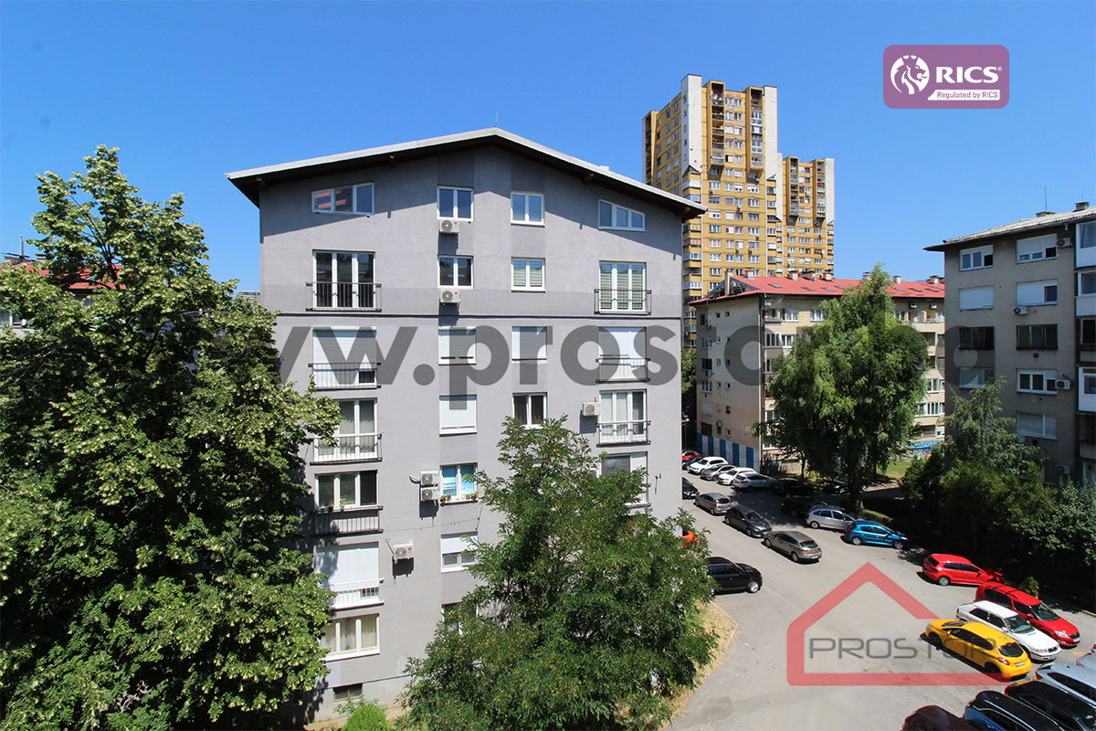 19 Pogled 2