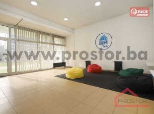 Dvoetažni poslovni prostor u ul. Zmaja od Bosne, Socijalno