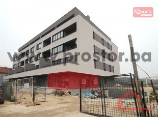 SPECIJALNA AKCIJA! Poslovni prostor površine cca 60 m2 u prizemlju novog stambeno-poslovnog objekta s velikim portalima. Riverside, Stup