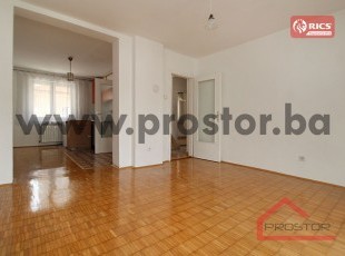 Unfurnished 2bdr house with a garden-65m2 - FOR RENT