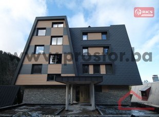 Fantastična prilika! Luksuzni useljivi apartmani 33–47 m2 u manjem objektu vrhunske gradnje Velmonte Ski Lodge – idealno mjesto za odmor, uživanje i investiciju, neposredno uz šestosjed Trnovo i gondolu Poljice!