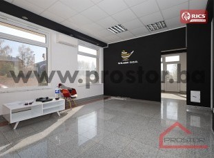 Functional Commercial Space 90m² on the Ground Floor of a Private House with Parking, Hajrudina Šabanije Street