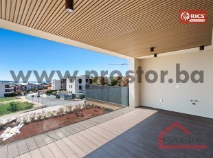 TOP HILL RESIDENCE NOVIGRAD – Fantastičan trosoban apartman s ostavom, terasom i parkingom u novoizgrađenom eksluzivnom objektu.