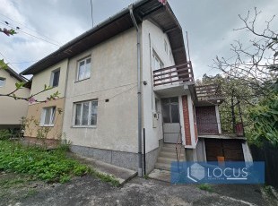 Registered duplex house with a yard on a plot of 308m2, located just a few minutes from the city center, Husinjska Street, Vraca, Novo Sarajevo