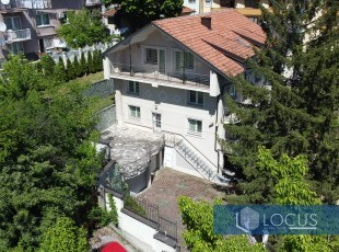 Quality-built house with a landscaped yard, living area approx. 500m2 in an attractive and accessible location in Drinska Street, Pofalići, Novo Sarajevo