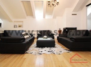 Luxurious apartment in the attic of a residential and commercial building near the City Hall, Bistrik - Possibility of short-term and long-term rental