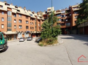 Funkcionalan trosoban stan na prvom spratu, Breka - PRODANO!