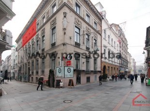Trosoban stan na drugom spratu 20 metara od ulice Ferhadija, Stari Grad - PRODANO!